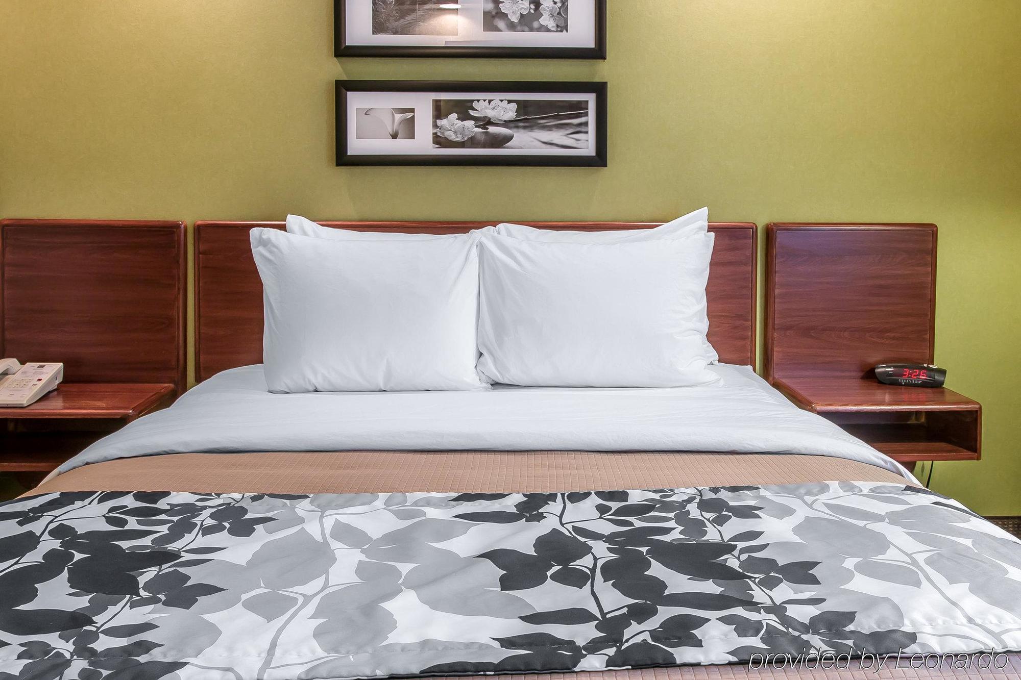 Hotel Baymont By Wyndham Flat Rock Zewnętrze zdjęcie